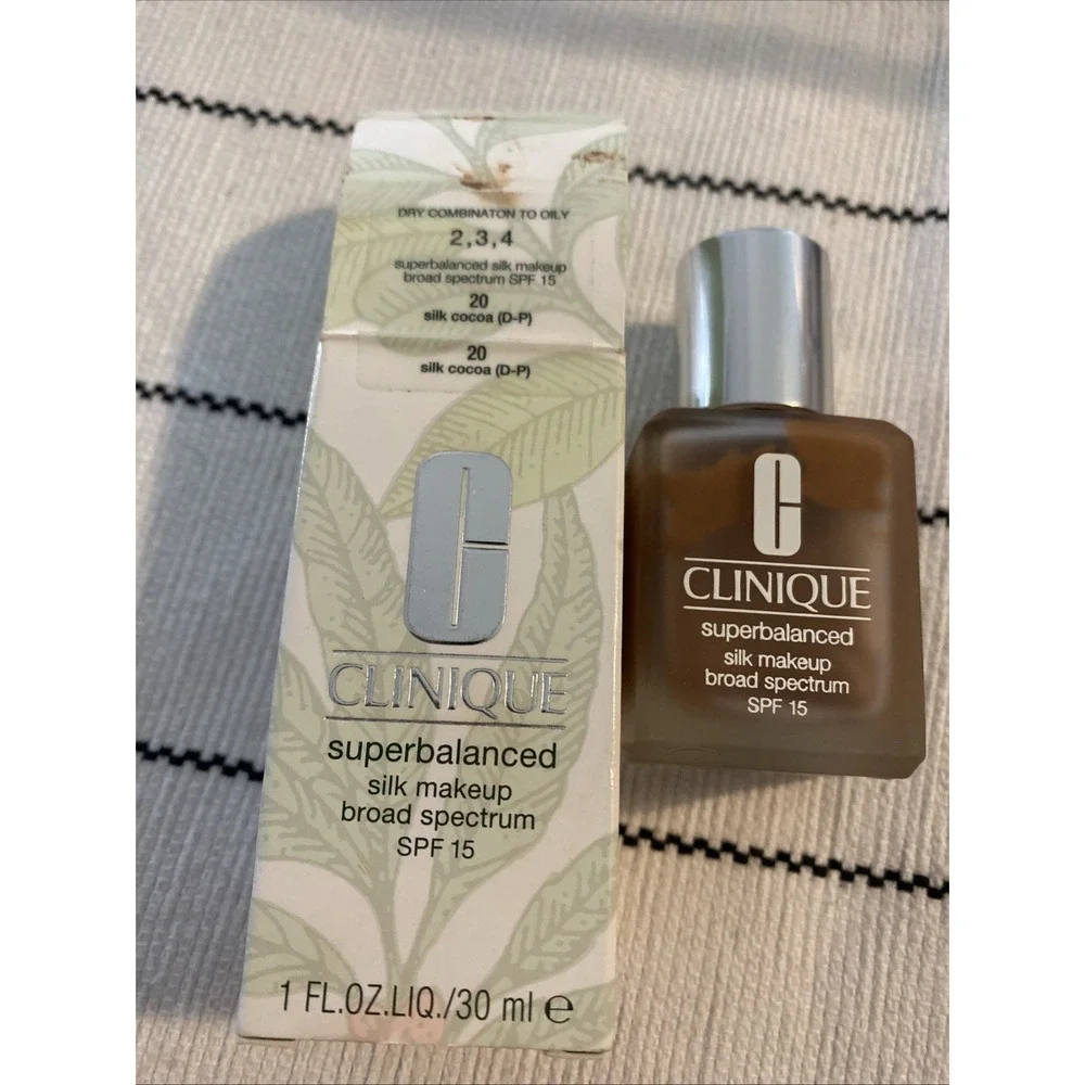 Clinique Superbalanced Silk Makeup‎ Broad Spectrum Silk Cocoa 20